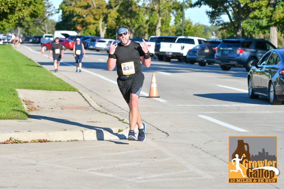 Growler Gallop 10 mile along the Detroit Riverwalk and Belle Isle